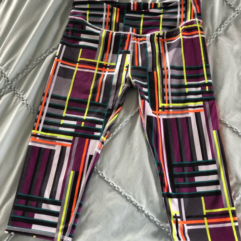 Multi-color fabletics capri leggings